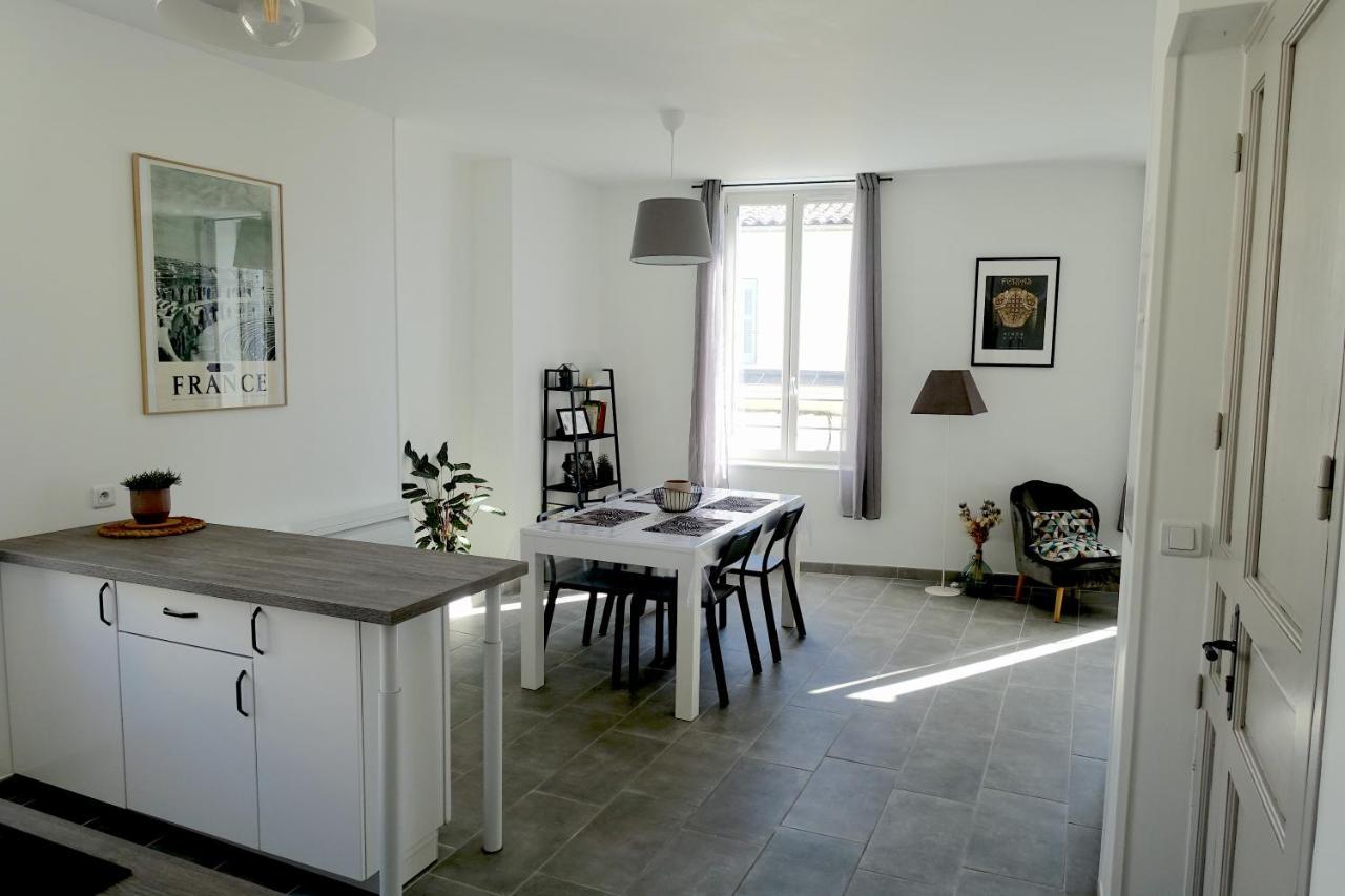Maison Carree/Coeur Historique De Nimes - Superbe Appt 55M² Buitenkant foto