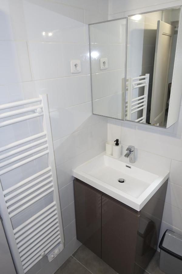 Maison Carree/Coeur Historique De Nimes - Superbe Appt 55M² Buitenkant foto